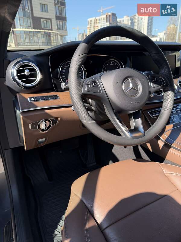 Седан Mercedes-Benz E-Class 2018 в Киеве