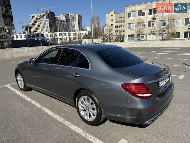 Седан Mercedes-Benz E-Class 2018 в Киеве
