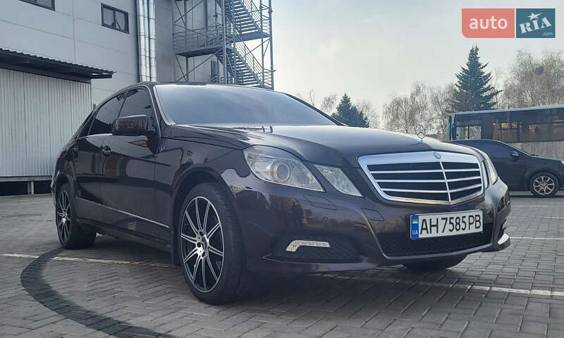 Седан Mercedes-Benz E-Class 2009 в Краматорську