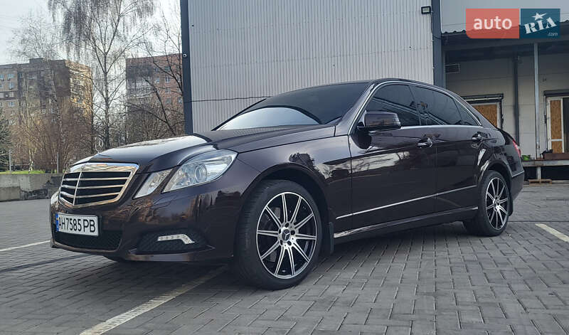 Mercedes-Benz E-Class 2009