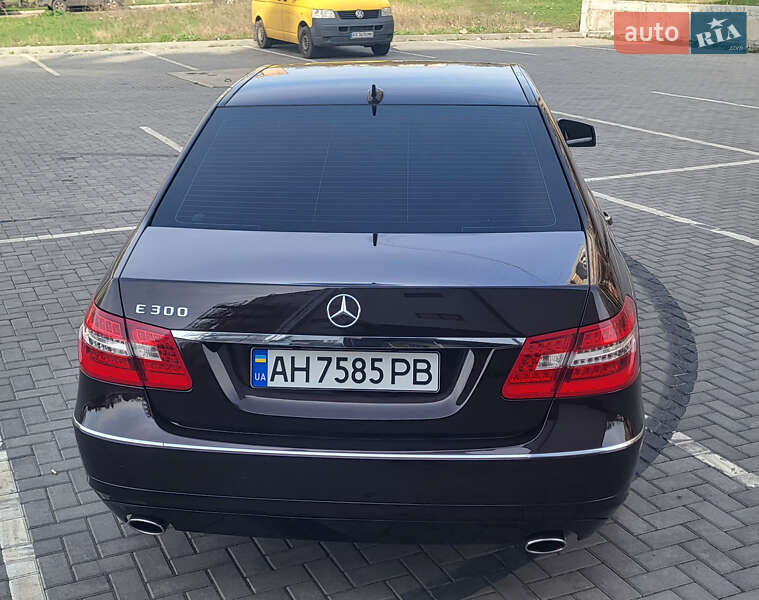 Седан Mercedes-Benz E-Class 2009 в Краматорську