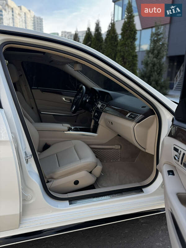 Седан Mercedes-Benz E-Class 2014 в Києві