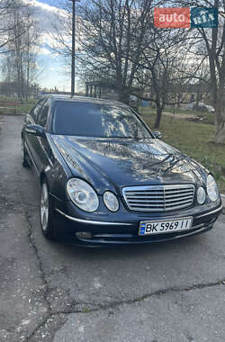 Седан Mercedes-Benz E-Class 2002 в 
