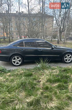 Седан Mercedes-Benz E-Class 2002 в 