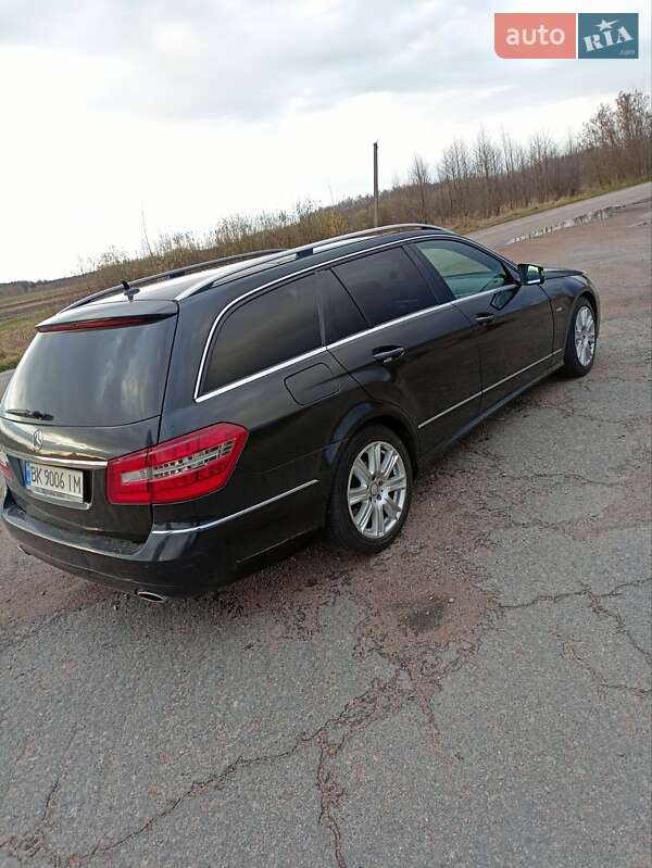 Универсал Mercedes-Benz E-Class 2009 в Хорошеве