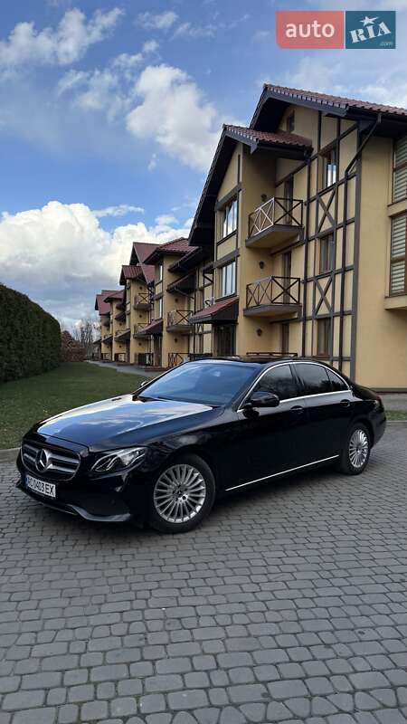 Седан Mercedes-Benz E-Class 2016 в Луцке