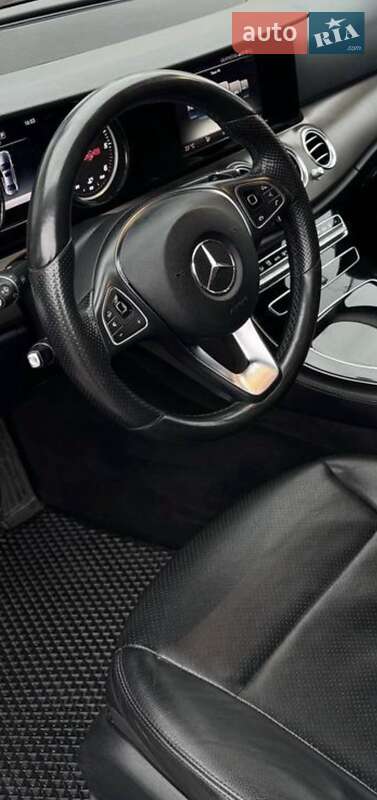 Седан Mercedes-Benz E-Class 2016 в Луцке