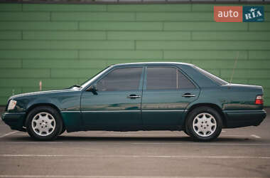 Седан Mercedes-Benz E-Class 1994 в 