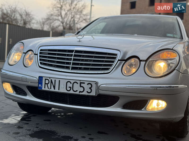 Седан Mercedes-Benz E-Class 2002 в Самборі