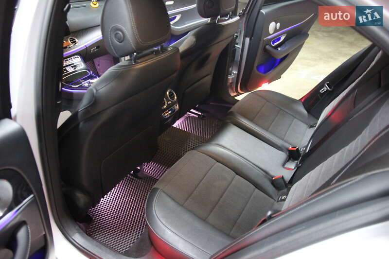 Седан Mercedes-Benz E-Class 2017 в Днепре