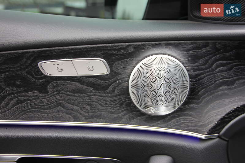 Седан Mercedes-Benz E-Class 2017 в Днепре