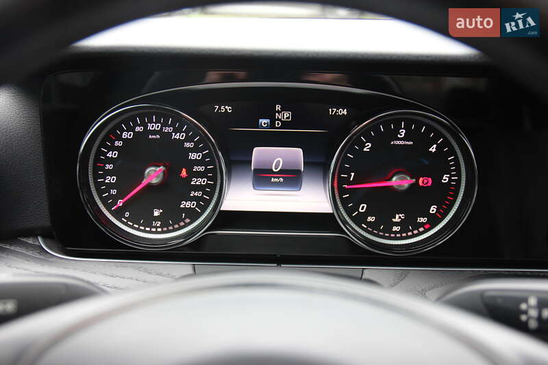 Седан Mercedes-Benz E-Class 2017 в Днепре