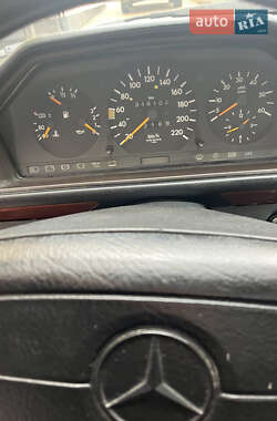 Седан Mercedes-Benz E-Class 1994 в 