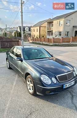 Седан Mercedes-Benz E-Class 2002 в 