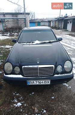 Седан Mercedes-Benz E-Class 1999 в Долинській