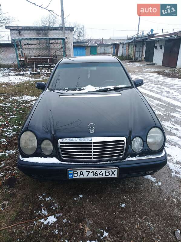 Седан Mercedes-Benz E-Class 1999 в 