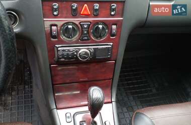 Седан Mercedes-Benz E-Class 2000 в 