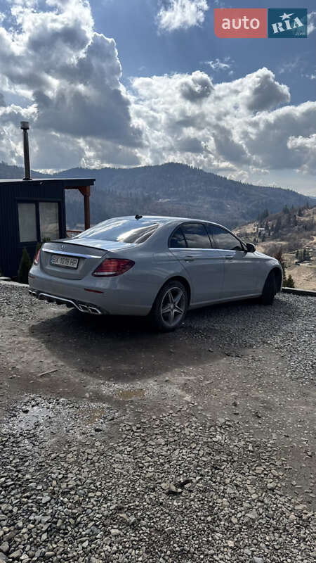 Седан Mercedes-Benz E-Class 2018 в Хмельницком
