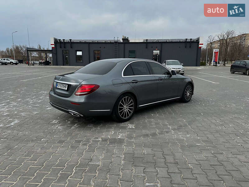 Седан Mercedes-Benz E-Class 2016 в Кривом Роге