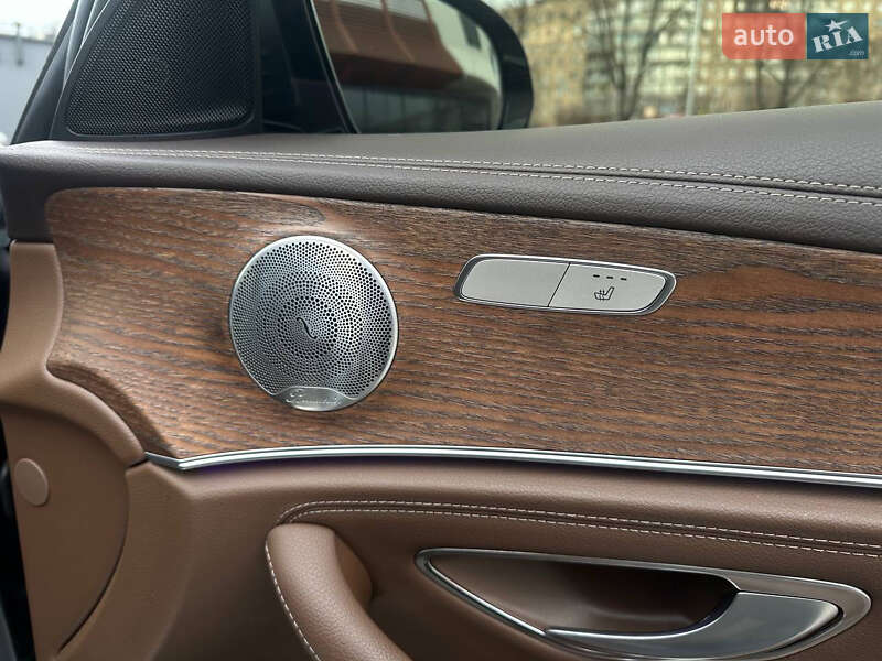 Седан Mercedes-Benz E-Class 2016 в Кривом Роге