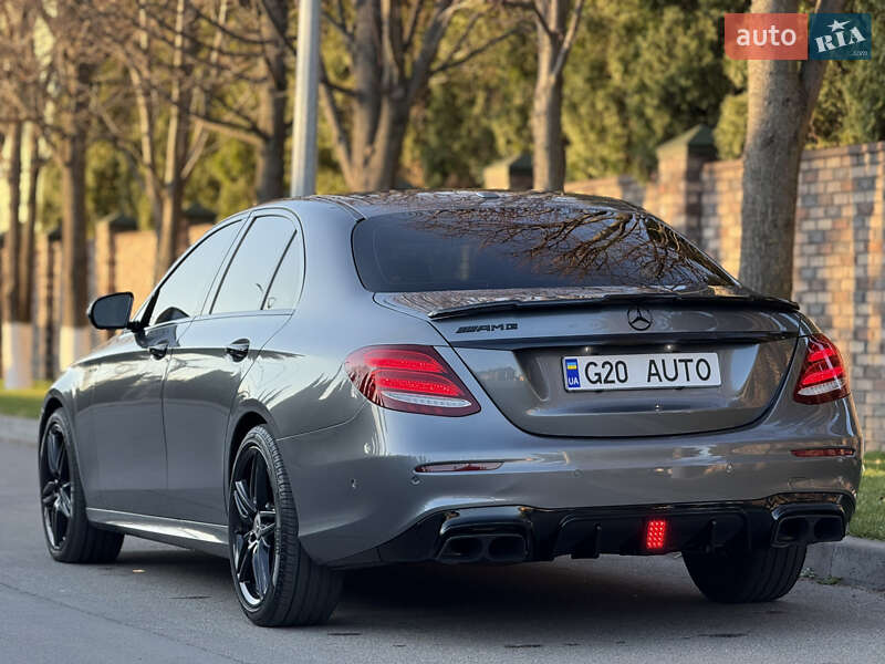 Седан Mercedes-Benz E-Class 2017 в Києві