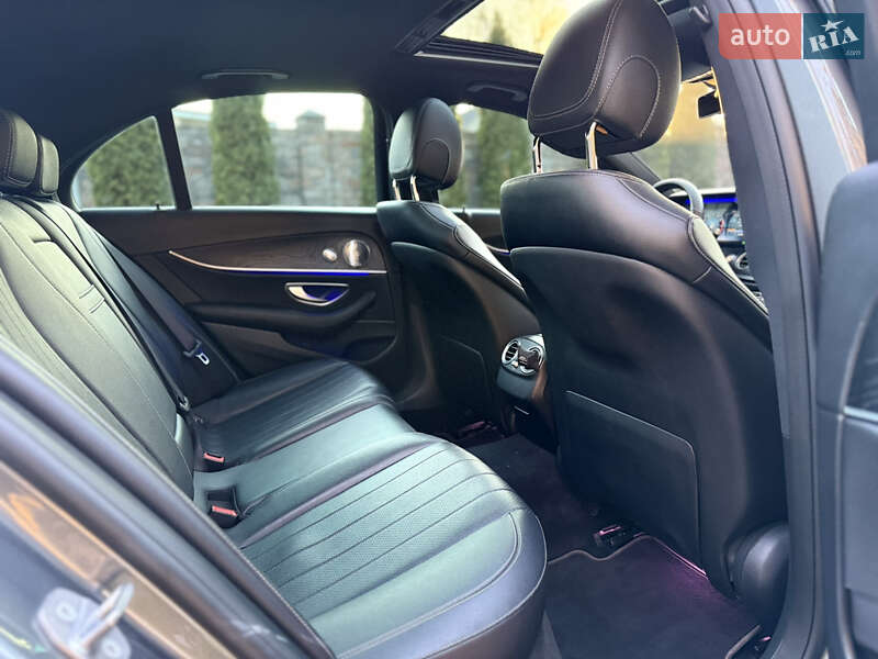 Седан Mercedes-Benz E-Class 2017 в Києві