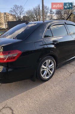 Седан Mercedes-Benz E-Class 2010 в 