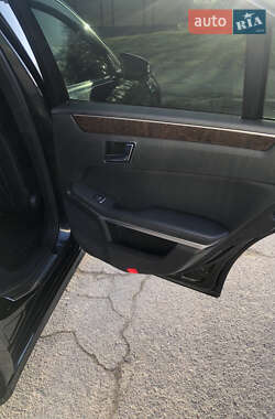 Седан Mercedes-Benz E-Class 2010 в 
