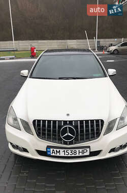 Седан Mercedes-Benz E-Class 2009 в Києві