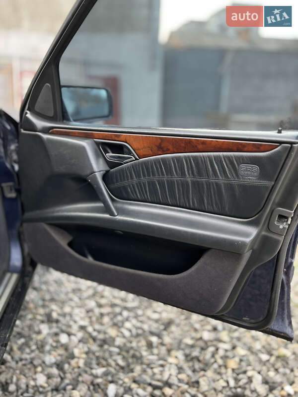 Седан Mercedes-Benz E-Class 1998 в Нежине