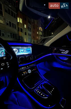 Седан Mercedes-Benz E-Class 2016 в 