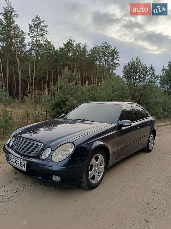 Седан Mercedes-Benz E-Class 2002 в Владимире