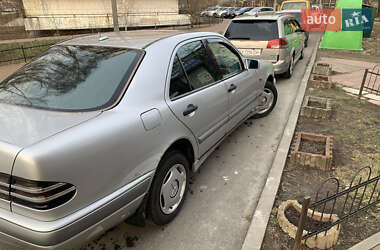 Седан Mercedes-Benz E-Class 1999 в 