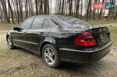 Седан Mercedes-Benz E-Class 2004 в 