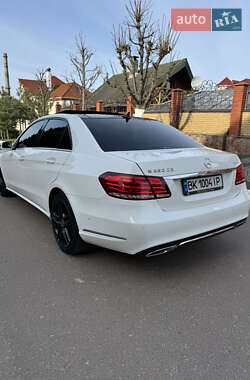 Седан Mercedes-Benz E-Class 2014 в 