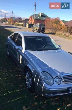 Седан Mercedes-Benz E-Class 2002 в Львове