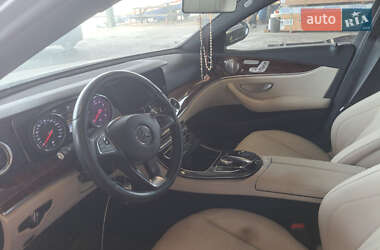 Седан Mercedes-Benz E-Class 2016 в 