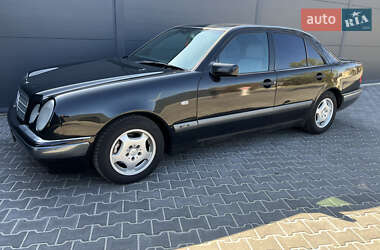Седан Mercedes-Benz E-Class 1998 в 