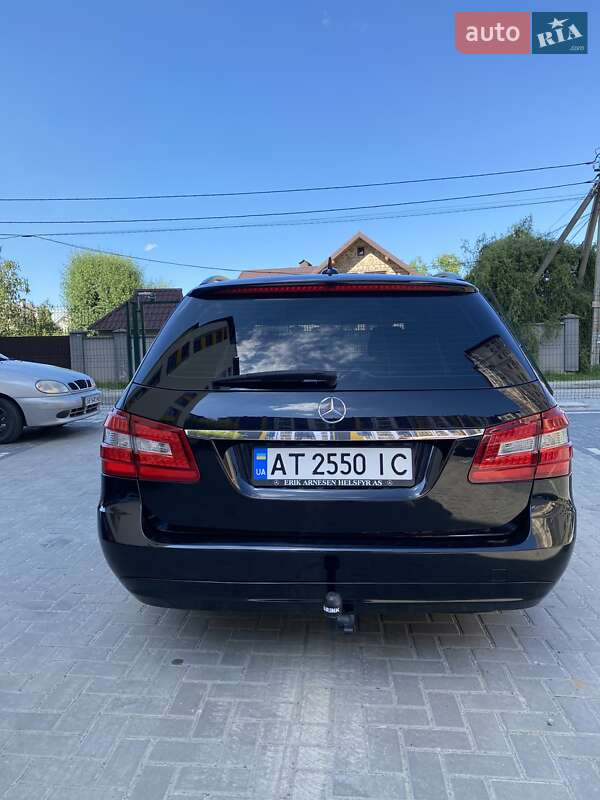 Універсал Mercedes-Benz E-Class 2011 в Івано-Франківську