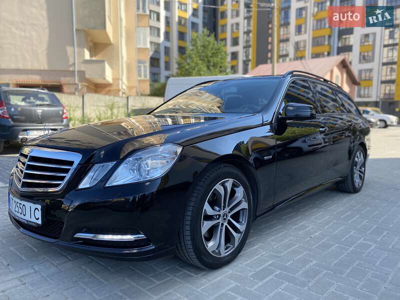 Універсал Mercedes-Benz E-Class 2011 в Івано-Франківську
