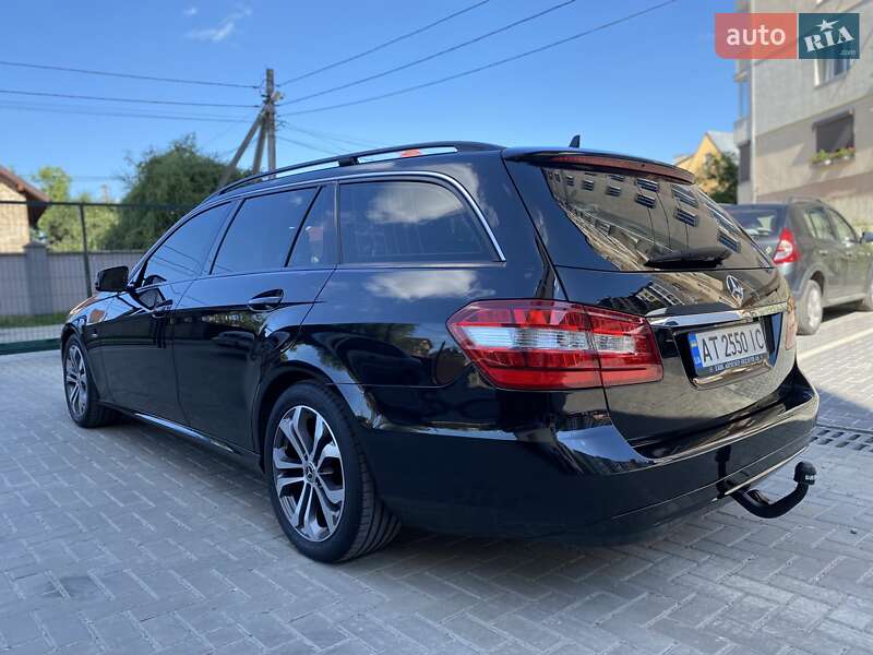 Універсал Mercedes-Benz E-Class 2011 в Івано-Франківську