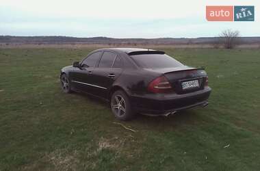 Седан Mercedes-Benz E-Class 2002 в 