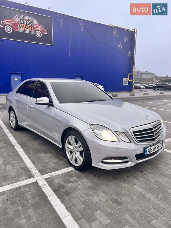 Седан Mercedes-Benz E-Class 2012 в Вінниці