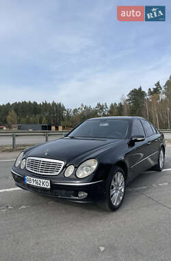 Седан Mercedes-Benz E-Class 2003 в 