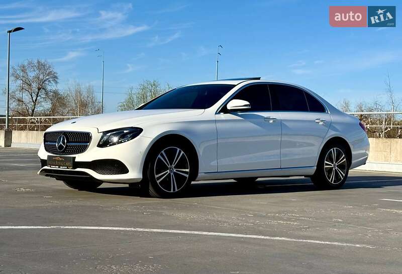 Седан Mercedes-Benz E-Class 2019 в Киеве