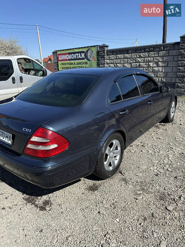 Седан Mercedes-Benz E-Class 2003 в Камне-Каширском