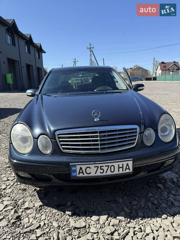 Седан Mercedes-Benz E-Class 2003 в Камне-Каширском