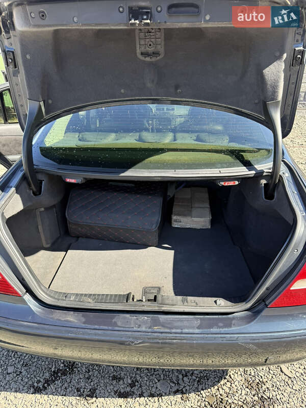 Седан Mercedes-Benz E-Class 2003 в Камне-Каширском