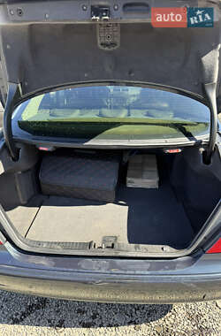 Седан Mercedes-Benz E-Class 2003 в 