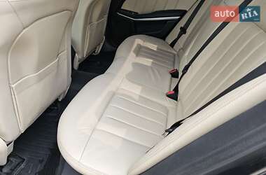 Седан Mercedes-Benz E-Class 2010 в 